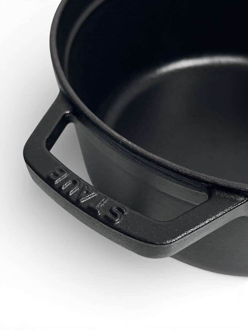 Staub ストウブ　ピコ・ココットラウンド 22cm ブラック 2.5L