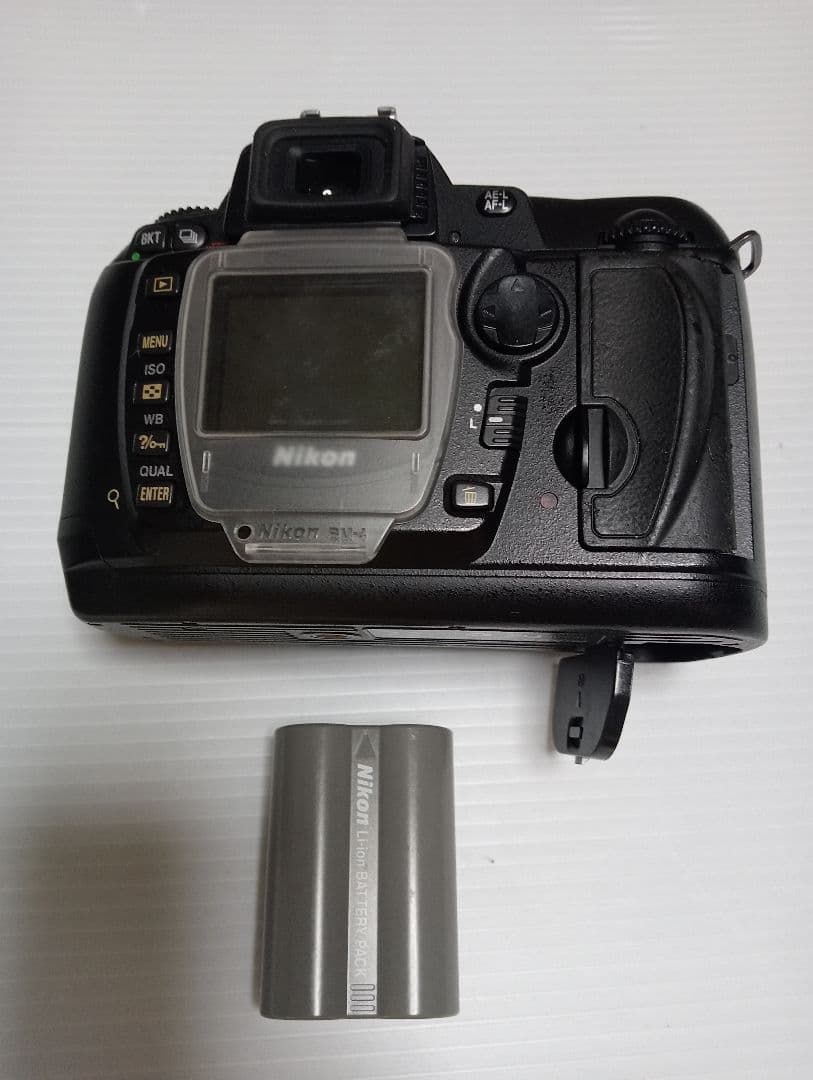 Nikon D70 デジタル一眼レフカメラ 本体