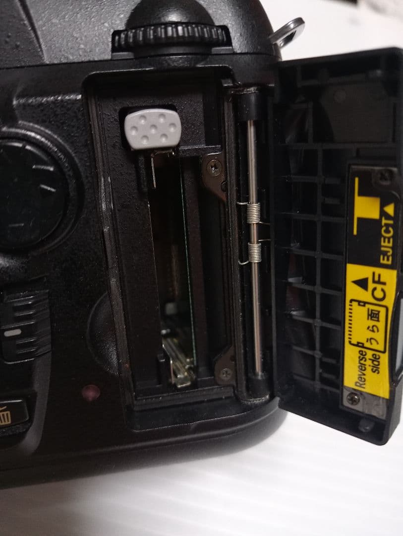 Nikon D70 デジタル一眼レフカメラ 本体