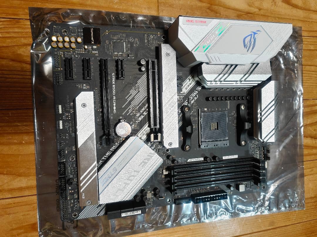 ROG STRIX B550-A GAMING AM4 ATXマザーボード