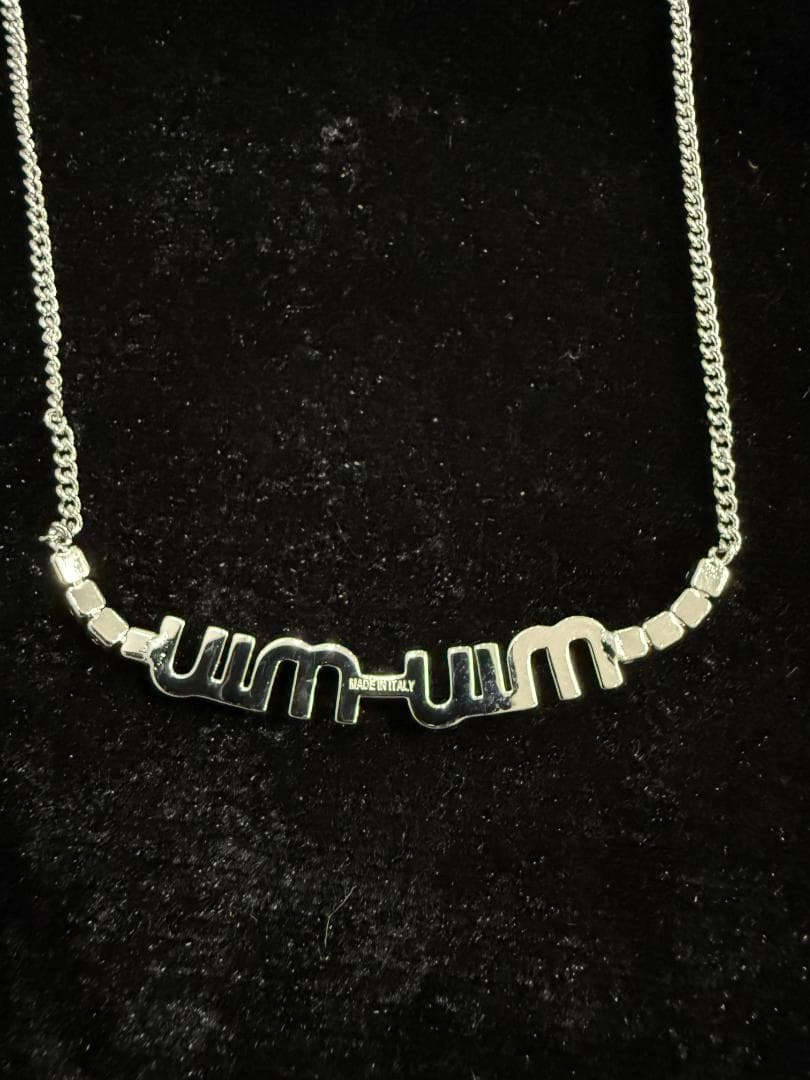 MIUMIU ロゴネックレス シルバー クリスタル 美品 箱付き