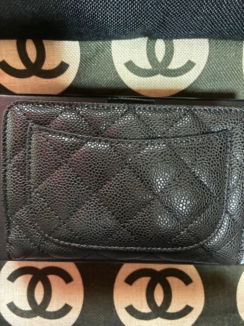 ゆぅ『未使用』CHANELキルティング２つ折り財布