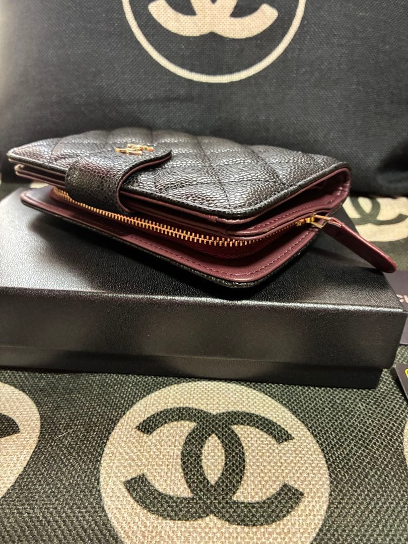 ゆぅ『未使用』CHANELキルティング２つ折り財布