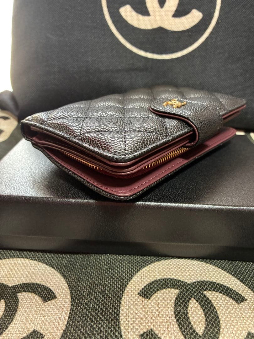 ゆぅ『未使用』CHANELキルティング２つ折り財布