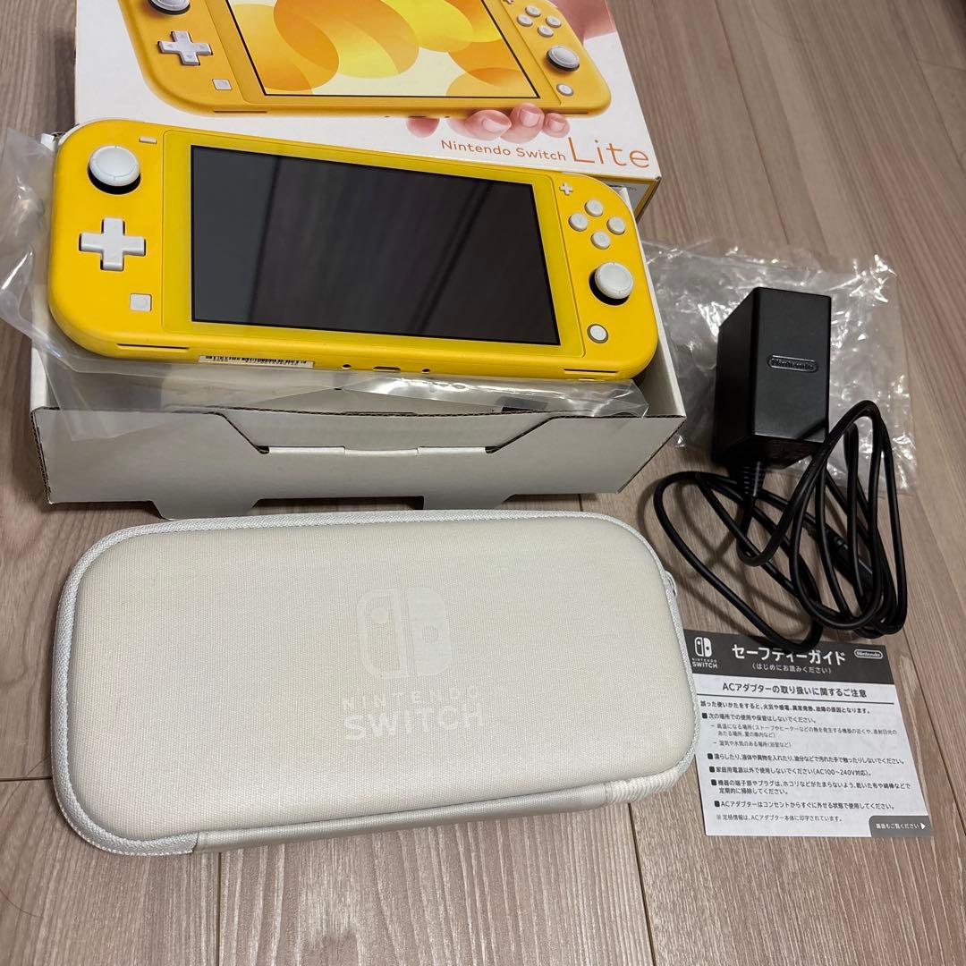 Nintendo Switch Lite　イエロー　本体　ケース付き