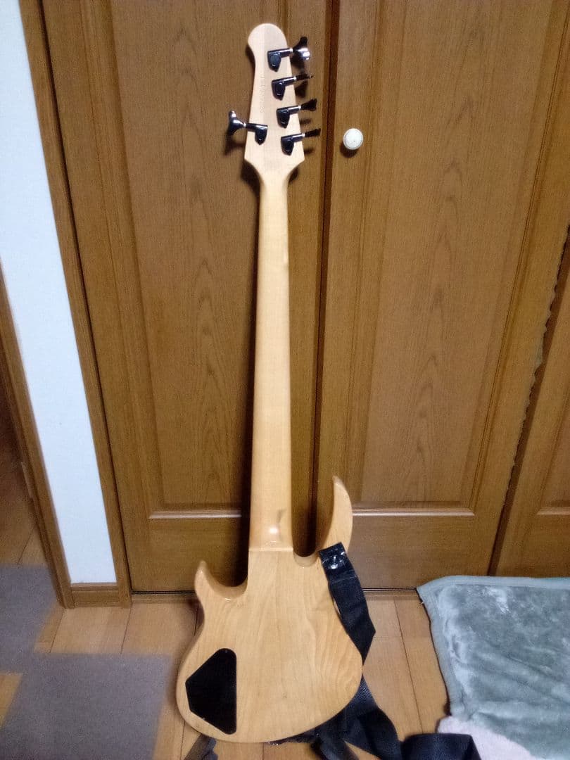 で*明様 ギブソン Gibson EB五弦ベース カスタムモデル ブラック ナチ