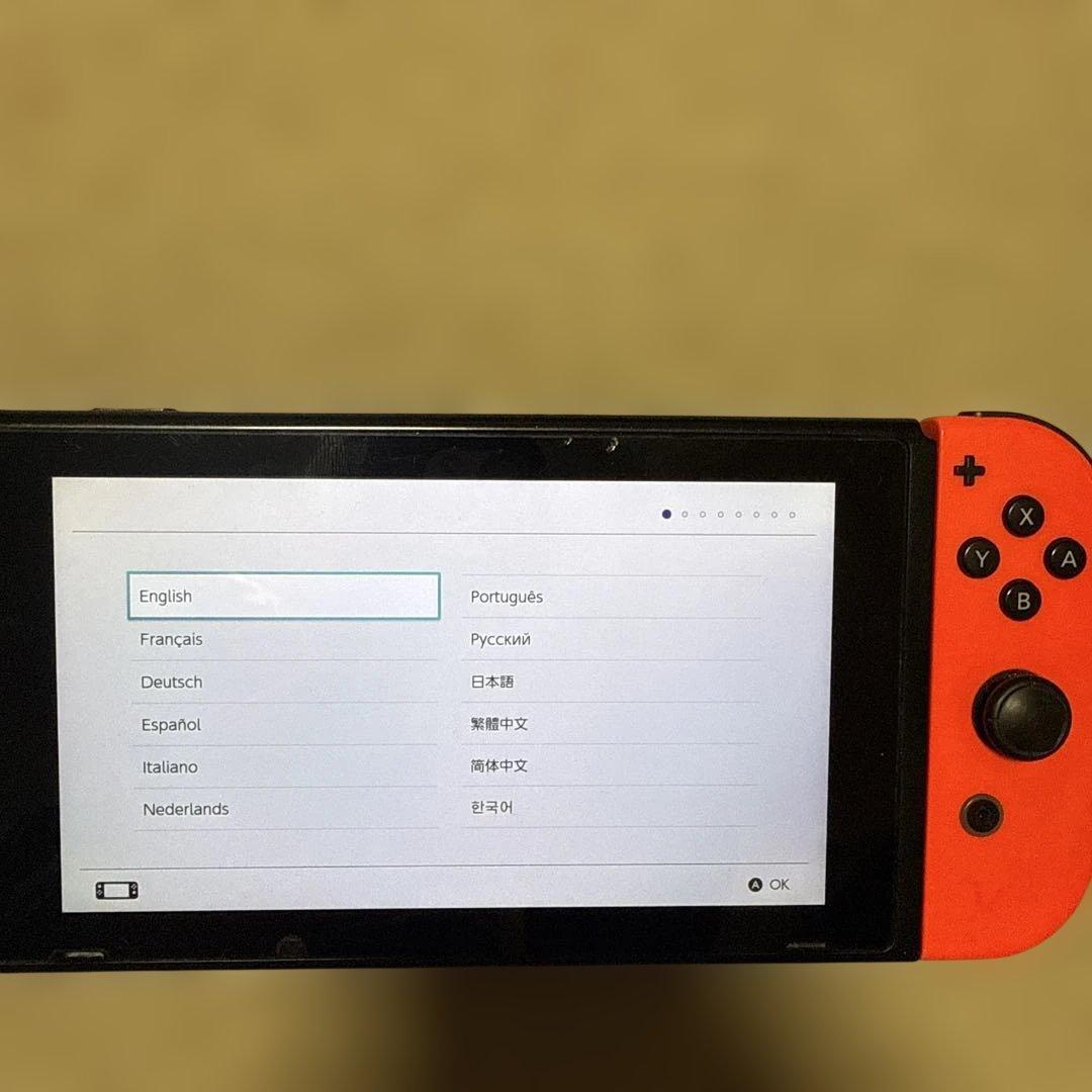Nintendo Switch 本体 ネオンレッド／ブルー　ニンテンドースイッチ