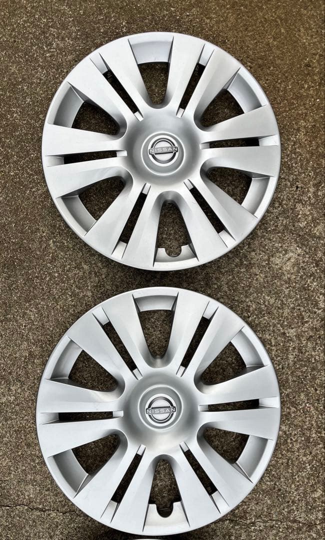 日産 キャラバン　15インチ ホイールカバー 4枚セット