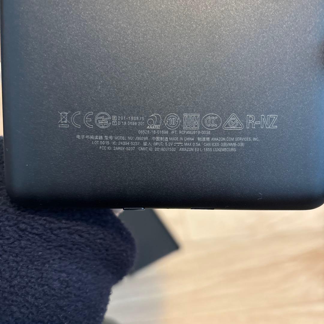 k*様 Kindle 第10世代 広告なし 8GB J9G29R 純正カバー付