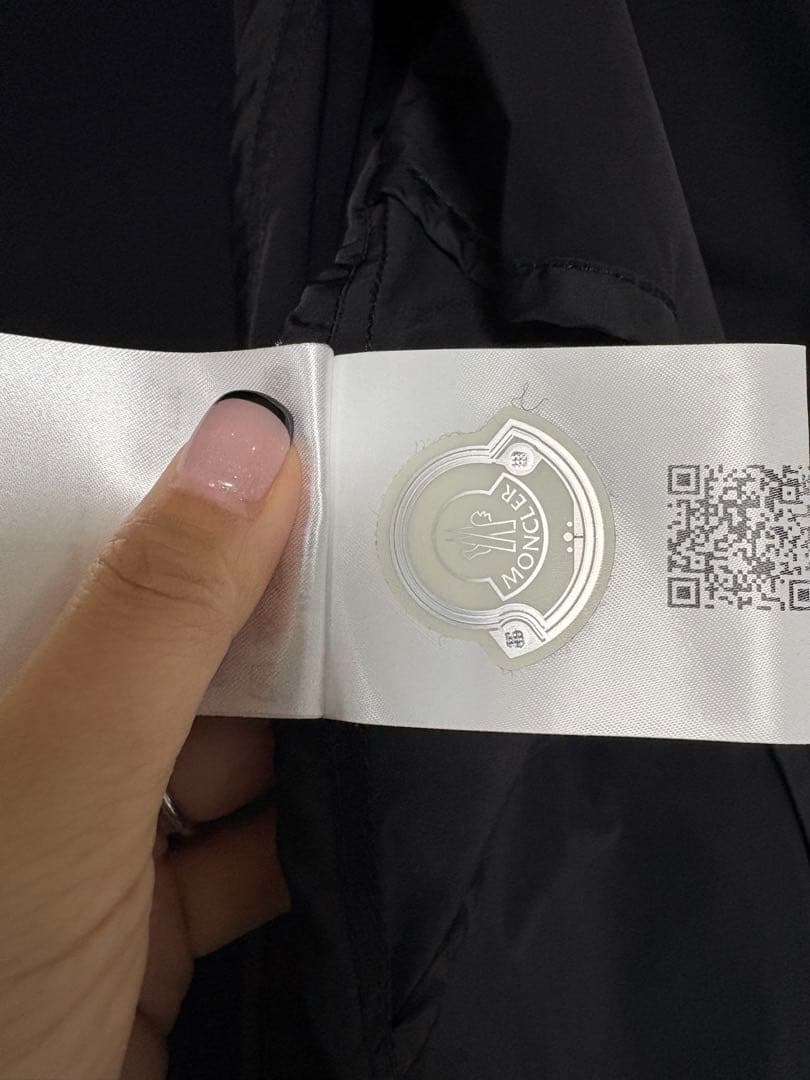 美品！MONCLER 黒 テーラードジャケット メンズ