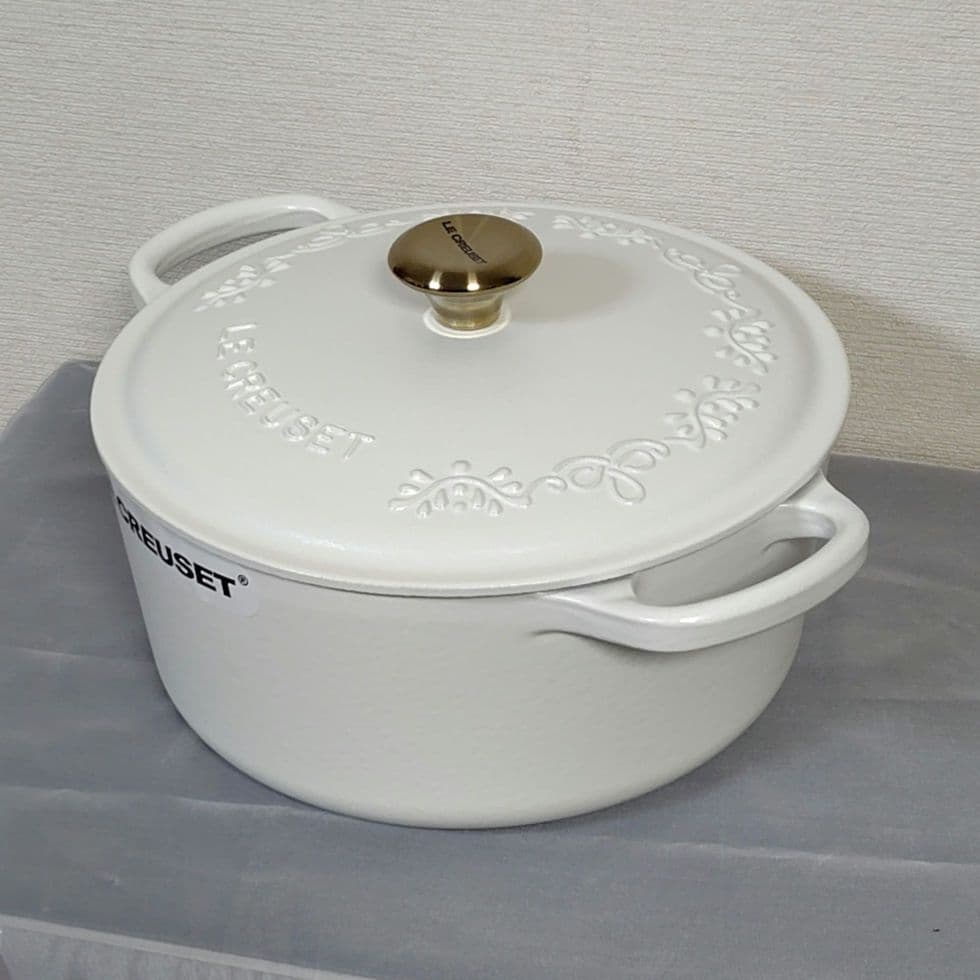 新品未使用 限定品　ル・クルーゼ シグニチャー ココット・ロンド22cmコットン