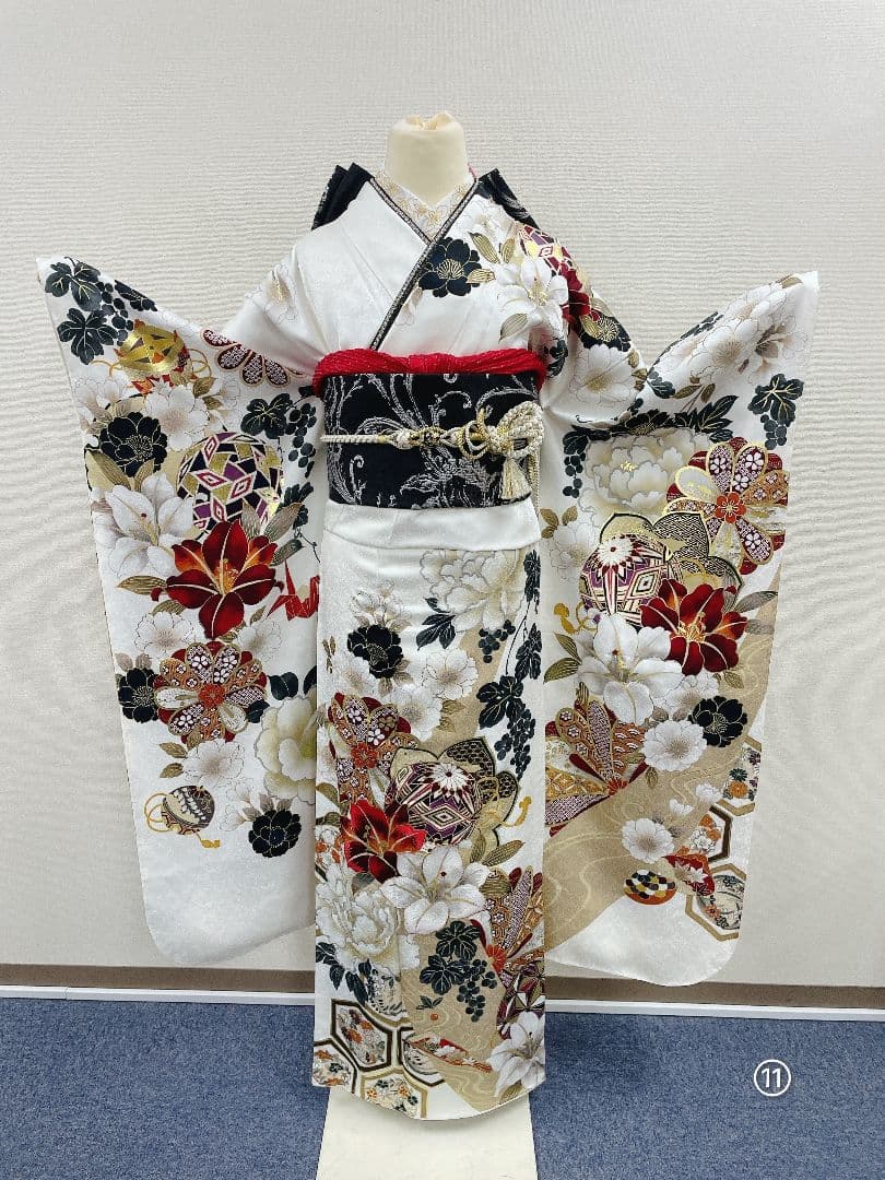 この振袖フルセットとラベンダーフルセット