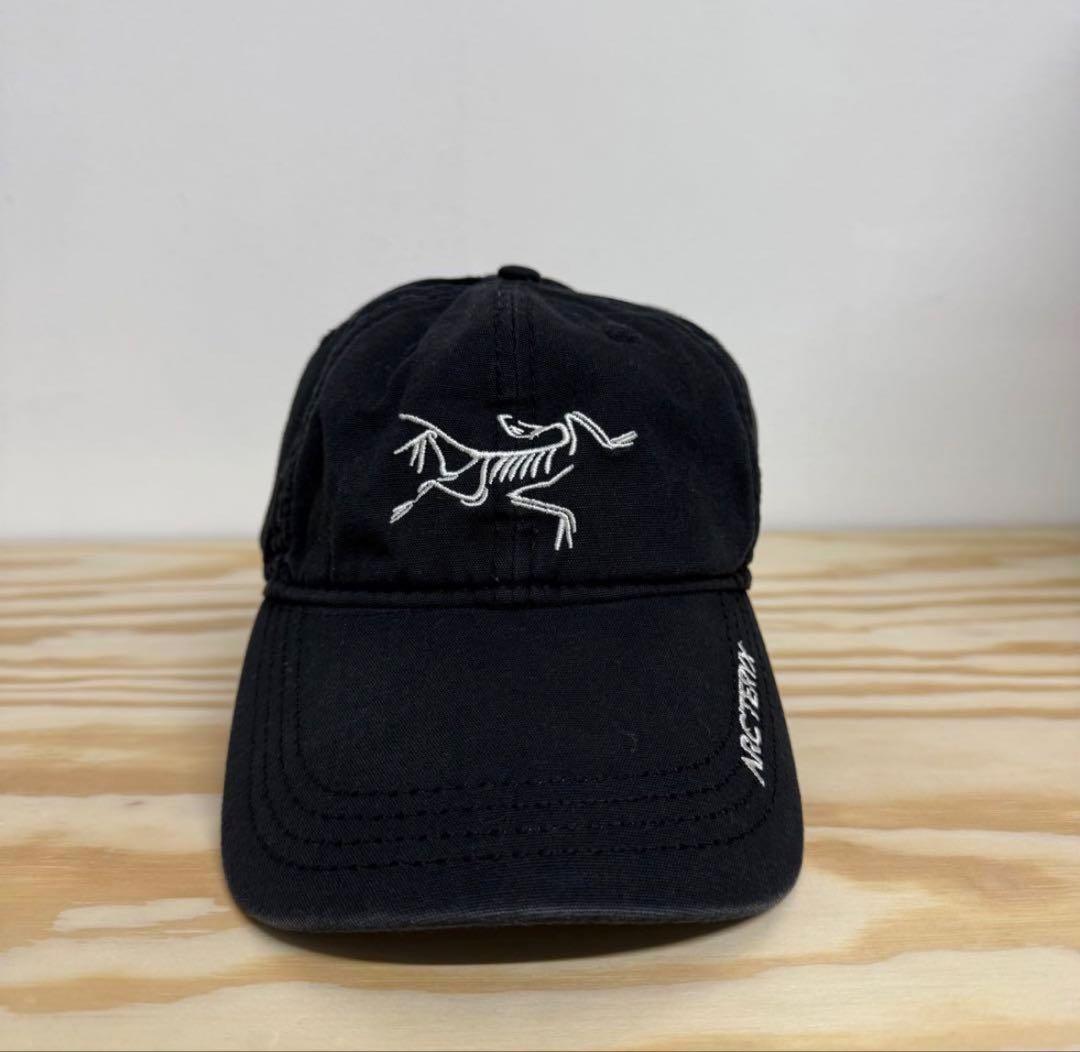 Old ARC’TERYX Black logo cap