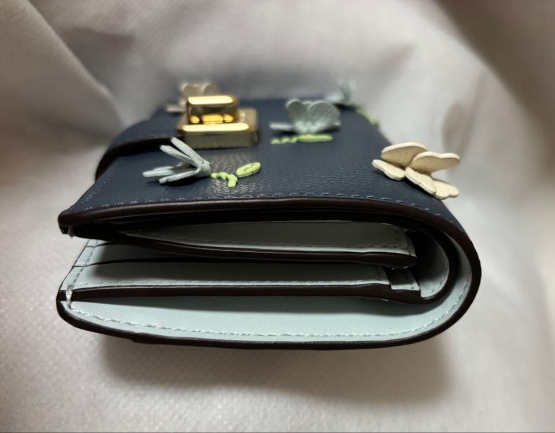 kate spade【新品】ケイトスペードフローラルアップリケウォレット　財布