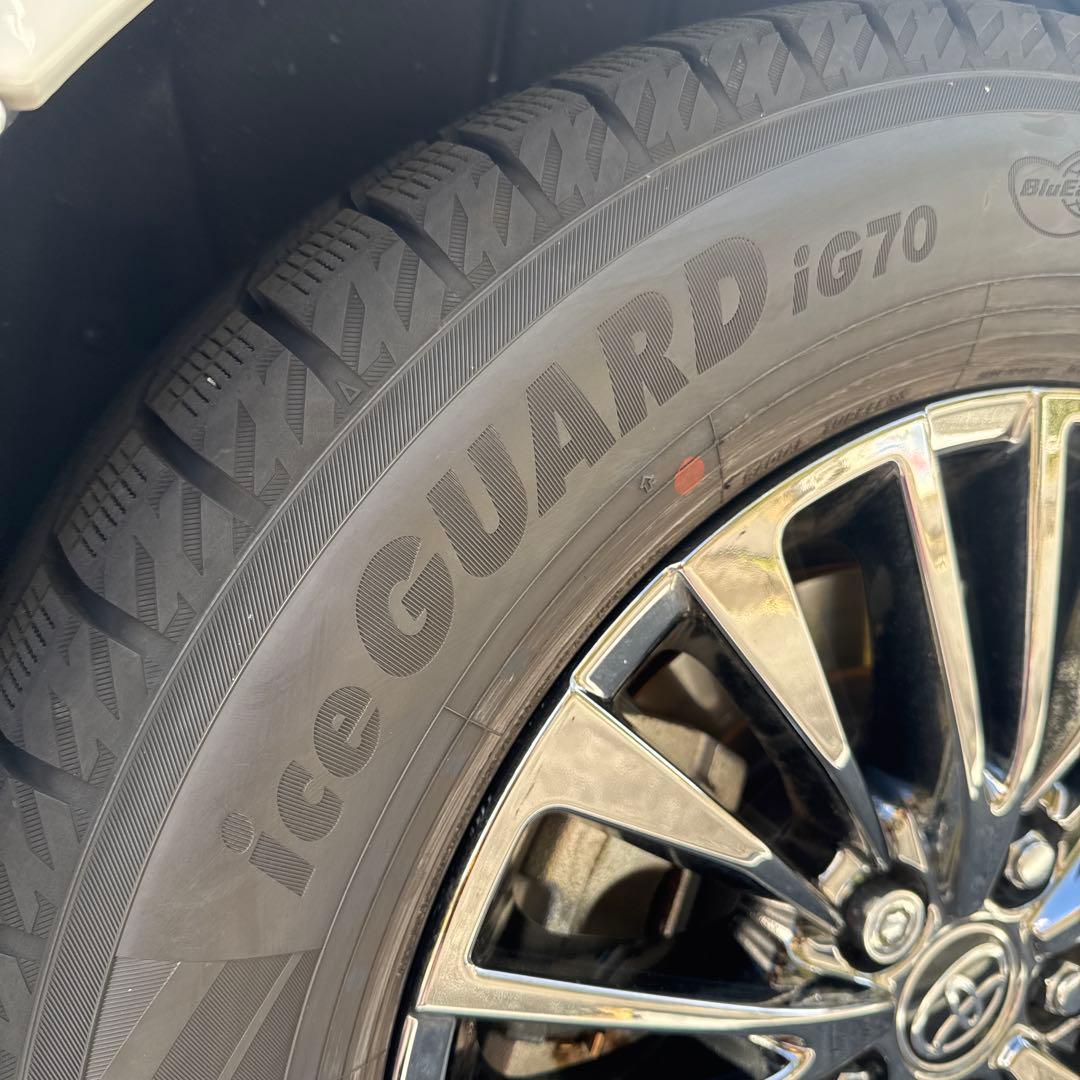 ほぼ新品＊対面渡し限定ヨコハマスタッドレスタイヤのみ225/60R17 IG70