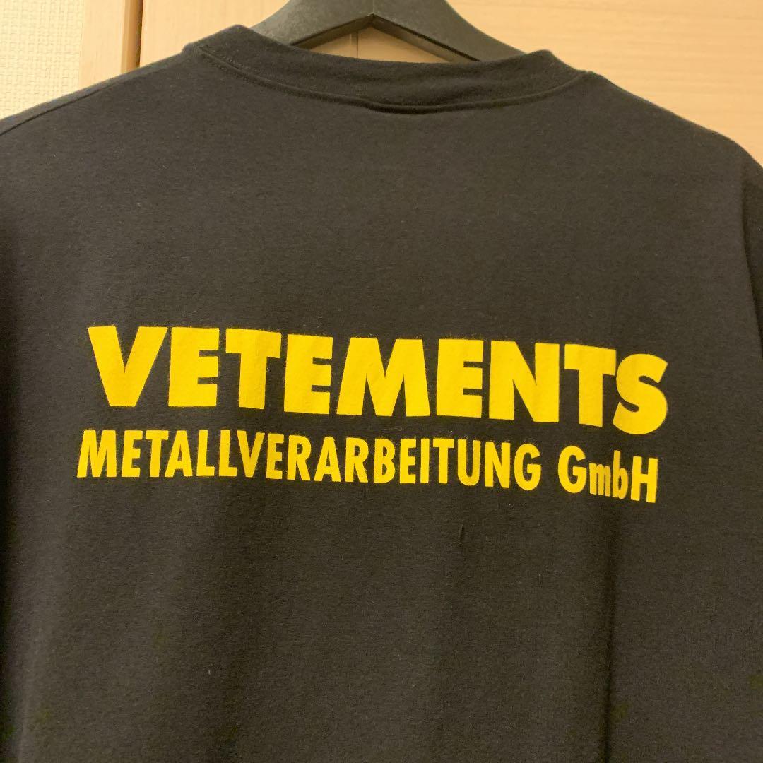 美品　vetements ヴェトモン Tシャツ