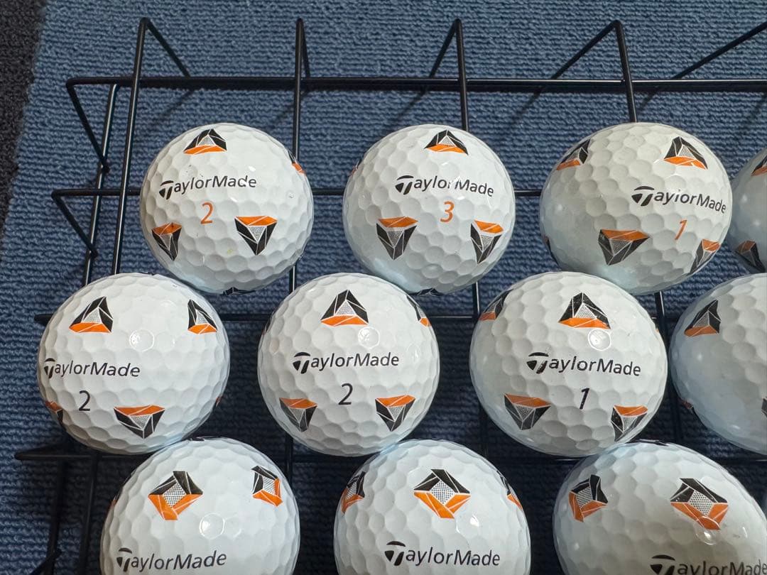 TaylorMade テーラーメイドTP5 TP5X 送料無料　ゴルフボール