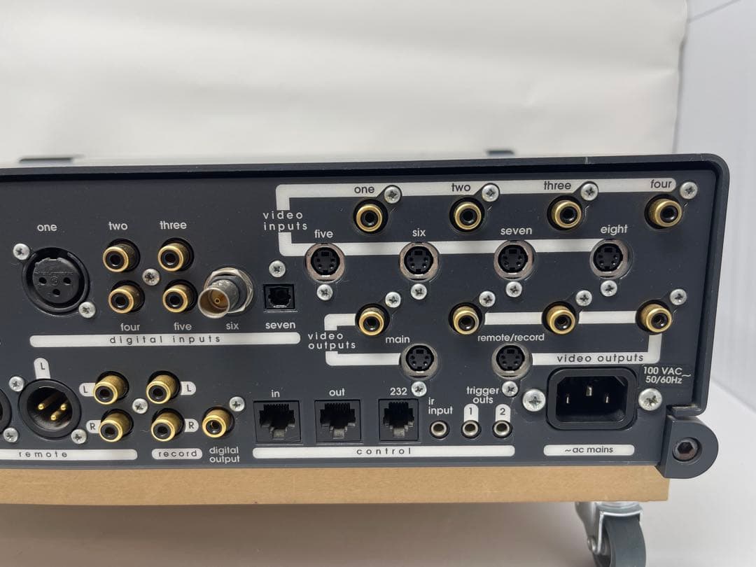 Madrigal Proceed AVP プリアンプ②【正規輸入品・100V】