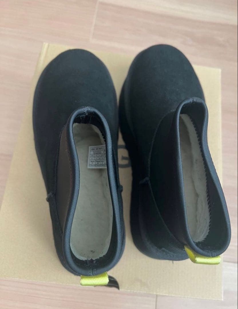 UGG ブラック 厚底ムートンブーツ　クラシックミニディッパー