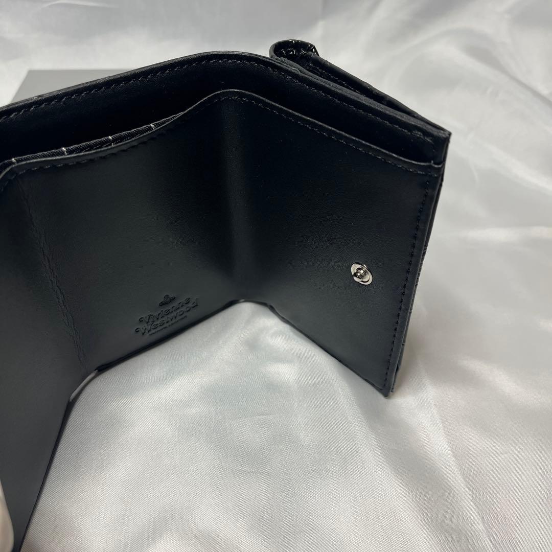 新品Vivienne Westwood黒 三折り財布 クロコダイル柄バレンタイン