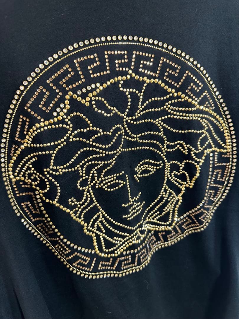 VERSACE 【人気✨稀少商品】メデューサ刺繍 ブラックTシャツ