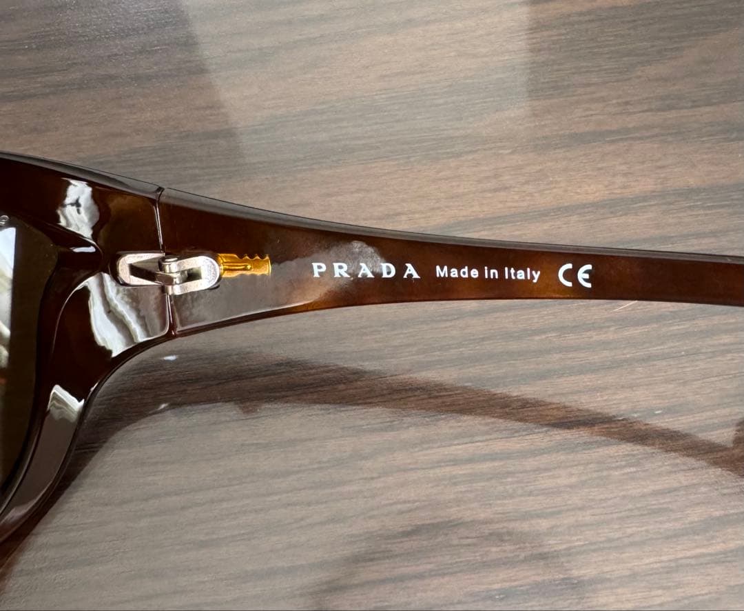 PRADA ブラウン サングラス SPR25G