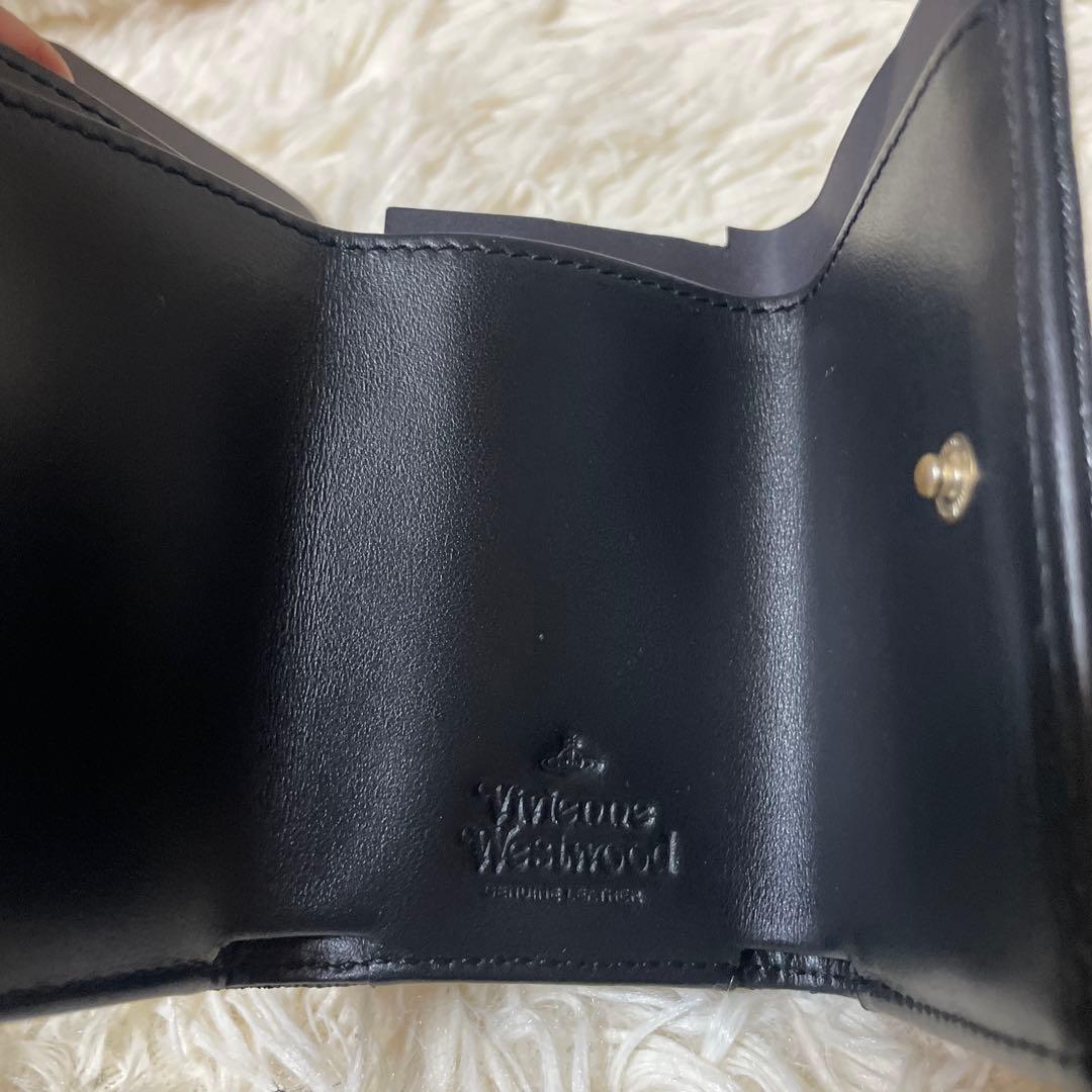 美品✨ ヴィヴィアンウエストウッド 三つ折り財布 レザー レター型