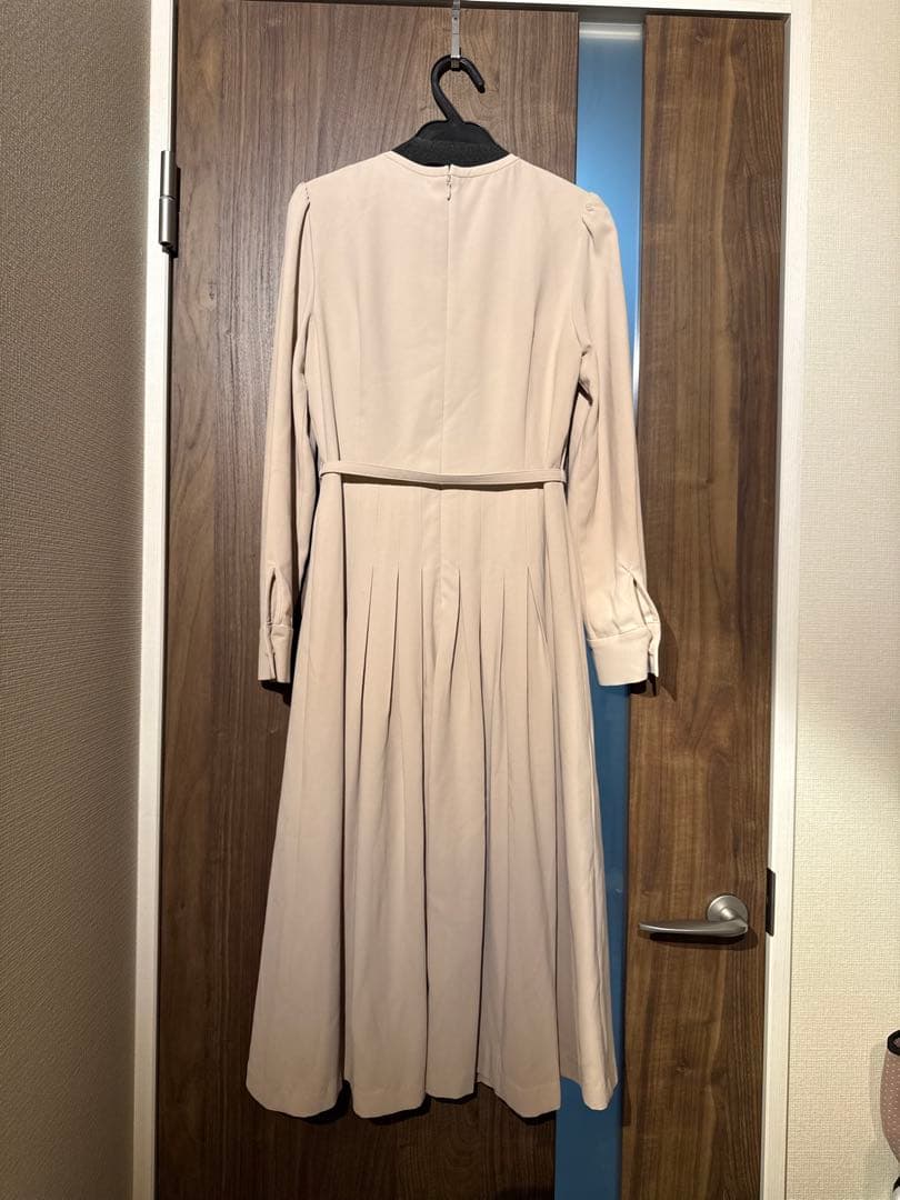 定価25,000円　CELFORD セルフォード　バックサテンプリーツワンピース