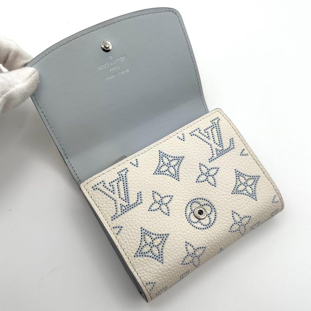 【限定/極美品】ルイヴィトン マヒナ イリス コンパクト ホワイト 二つ折り財布