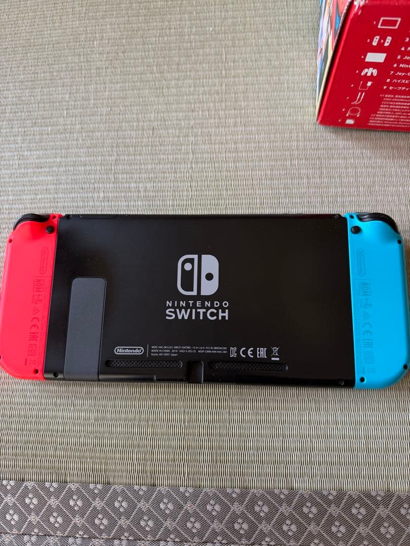 Nintendo Switch 本体 青/赤