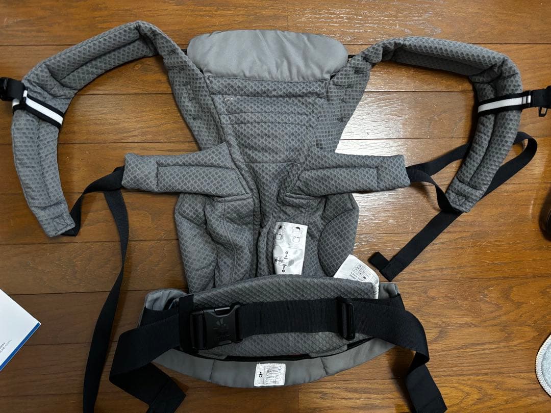 美品　エルゴベビー OMNI breeze オムニブリーズ　抱っこ紐 グレー
