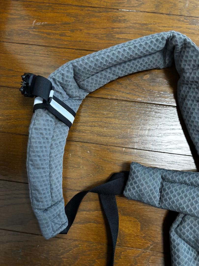 美品　エルゴベビー OMNI breeze オムニブリーズ　抱っこ紐 グレー