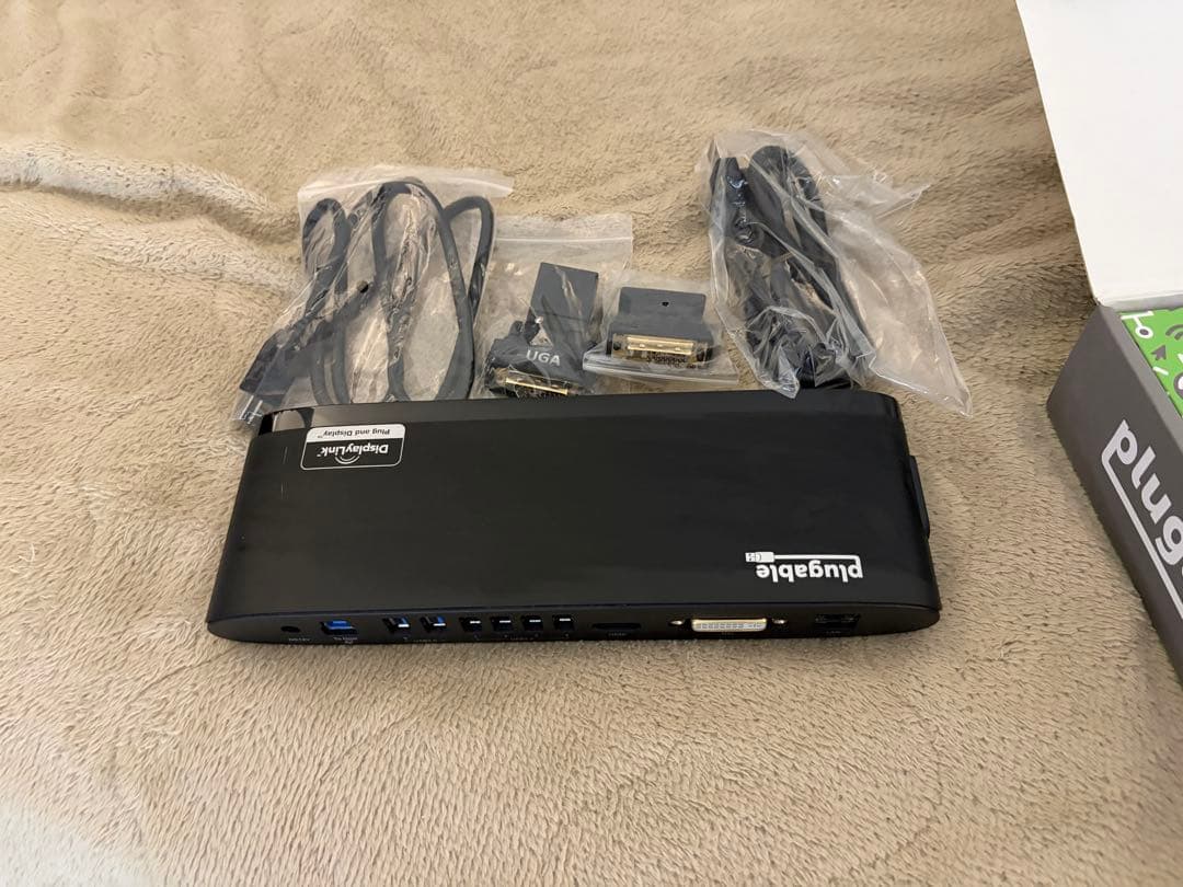 Plugable USB3.0 ドッキングステーション 横置き