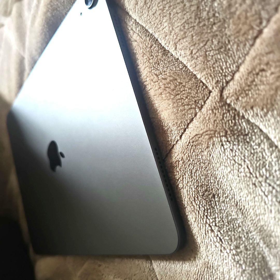 ナ*郎様 【美品】iPadAir第5世代　M1 Wi-Fiモデル