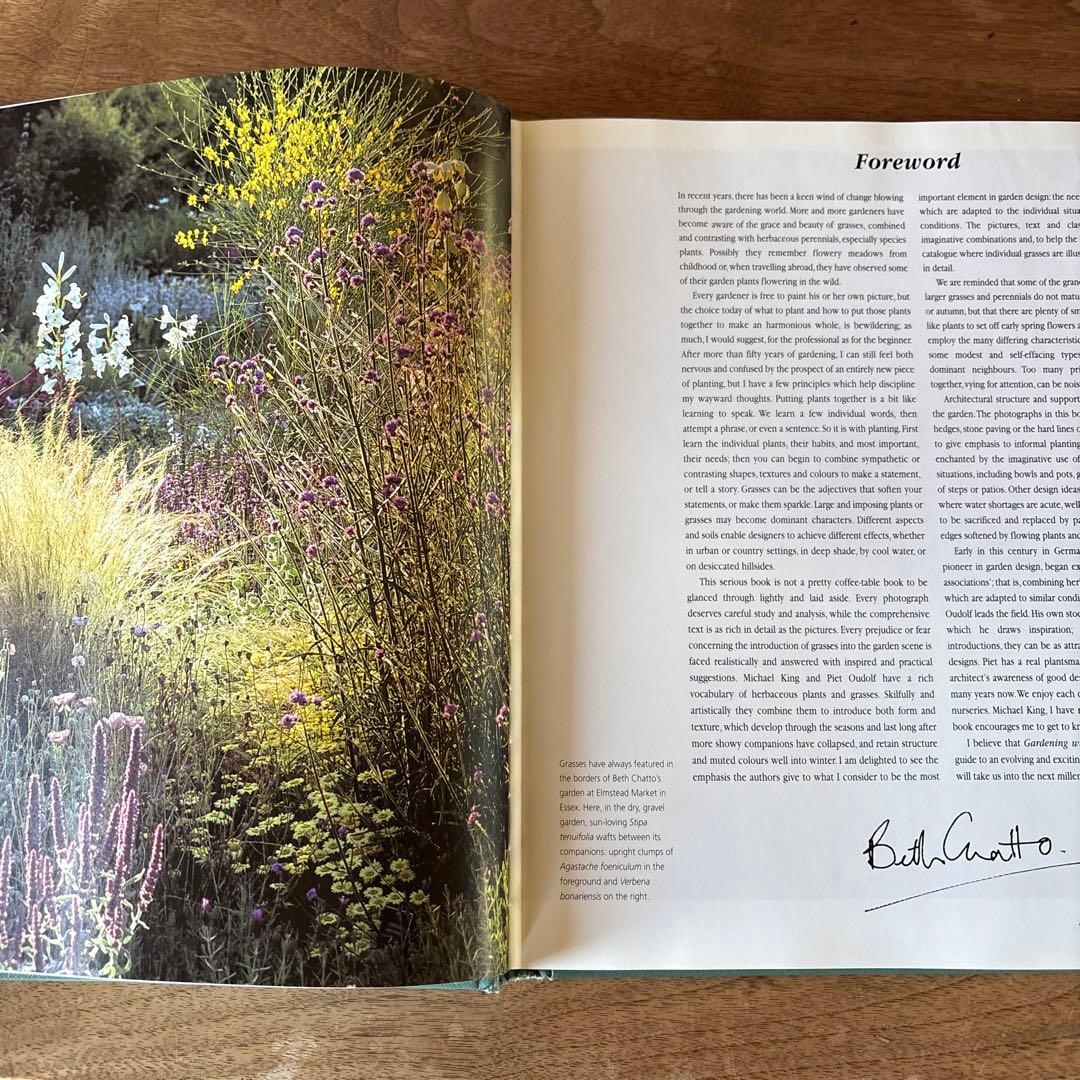 洋書 Gardening with Grasses by Michael King