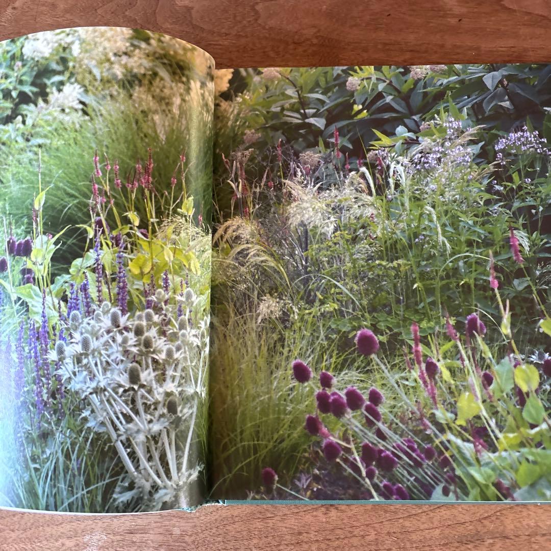 洋書 Gardening with Grasses by Michael King