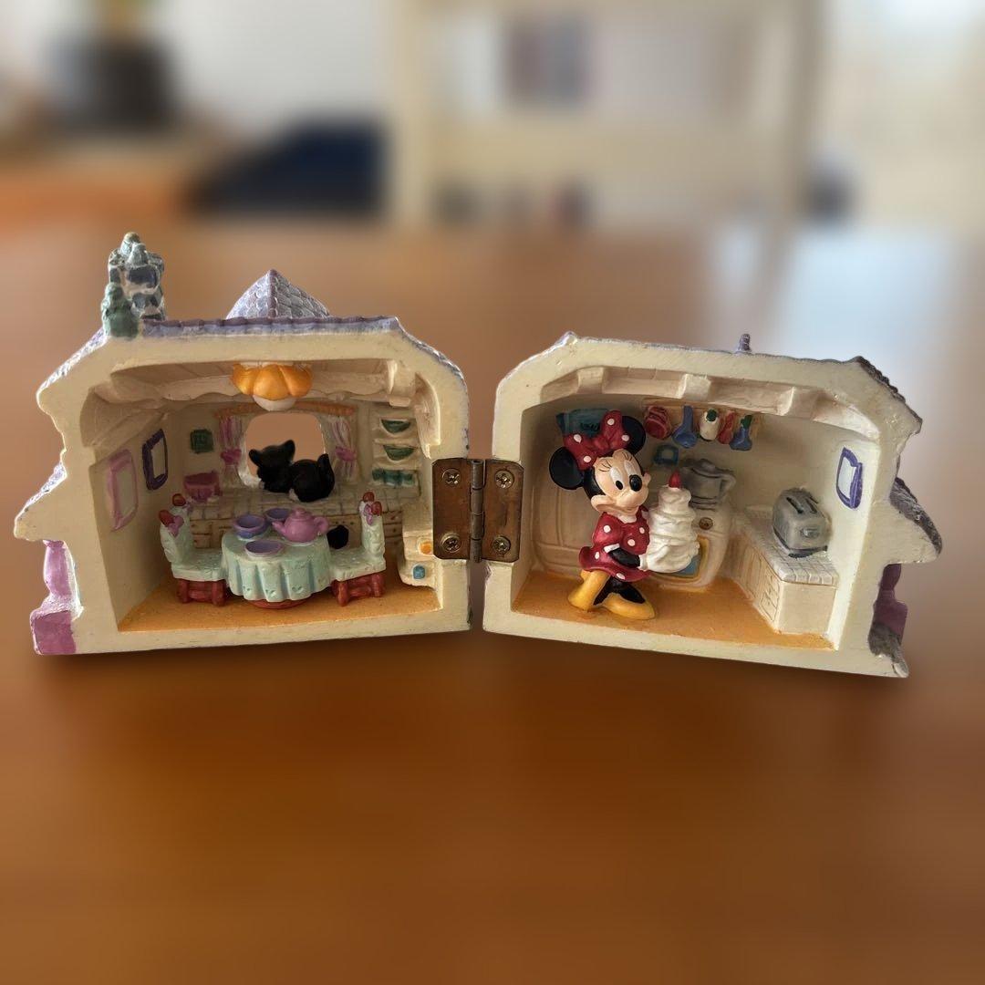 Disney トゥーンタウン　ミニーマウスの家