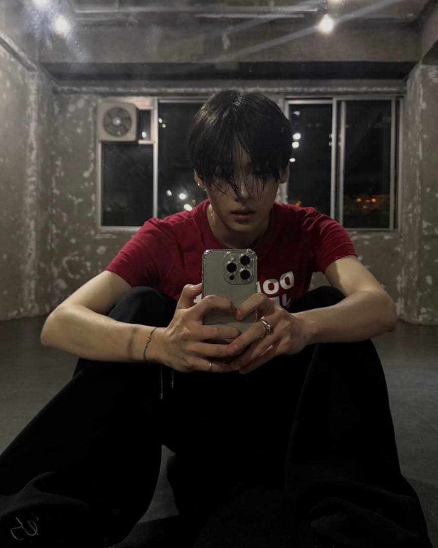 サンウォン着用 xenoreport tシャツ