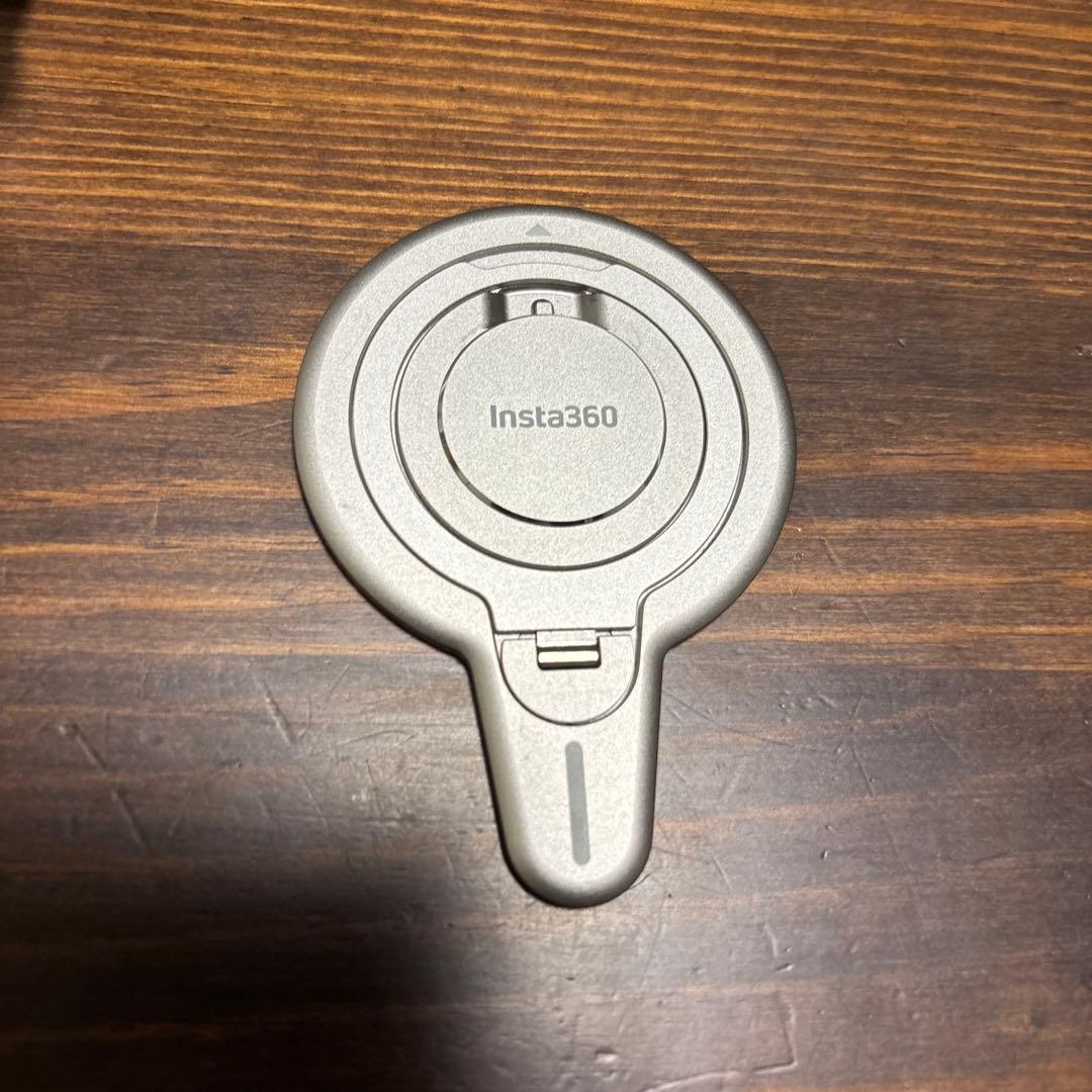 insta 360 Flow 2 Pro ホワイト　磁気スマートフォンマウント付