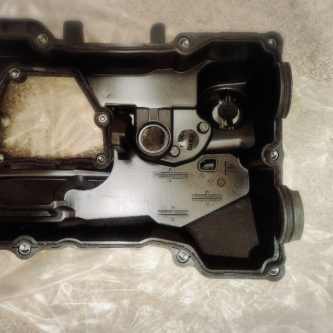  エンジンヘッドカバー N46 エンジン