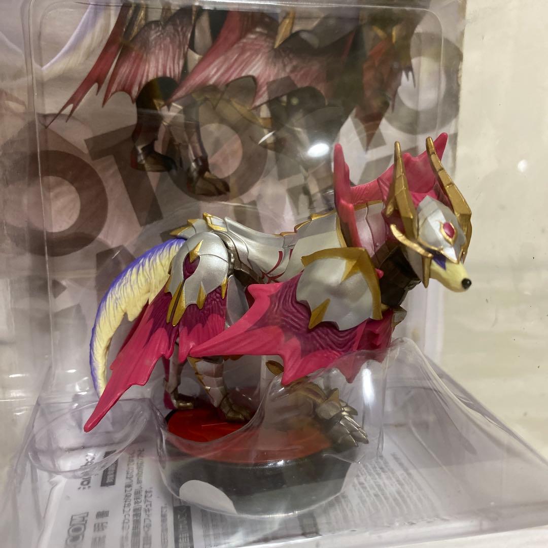 新品未開封 モンハン amiibo 2体セット メルゼナ オトモガルク m2