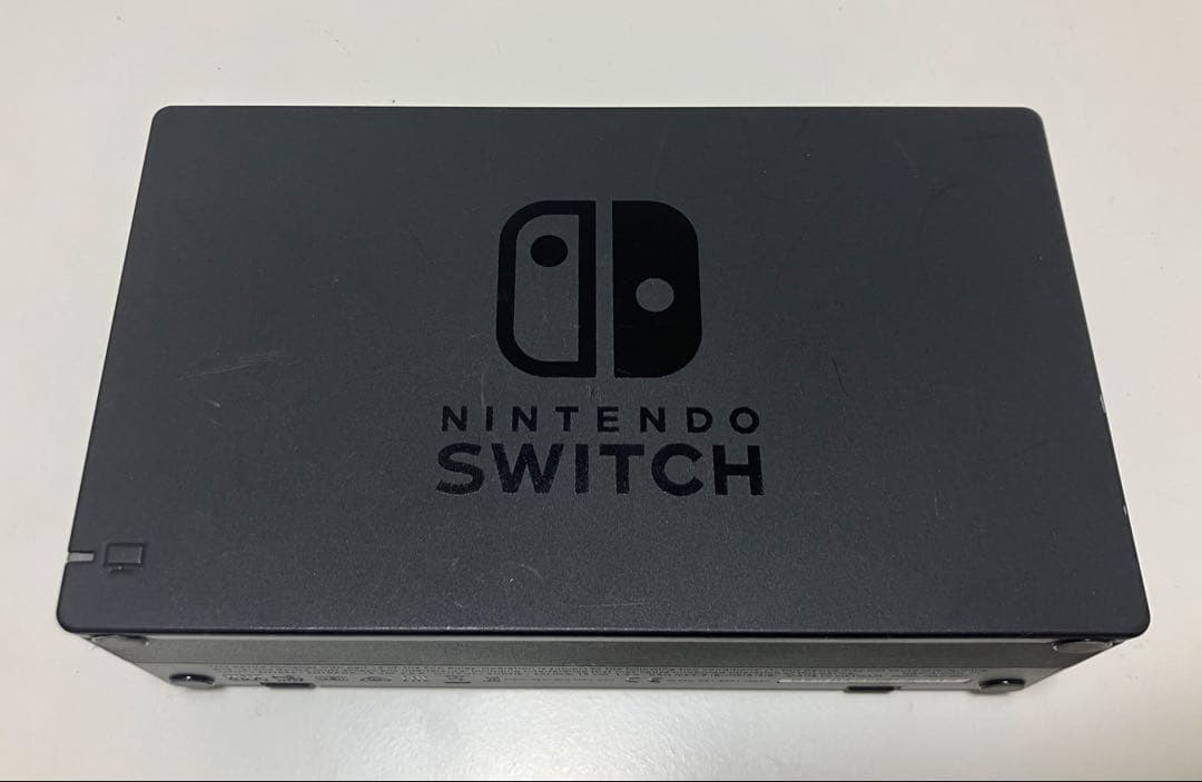 Nintendo Switch 本体 と　キャリングケース