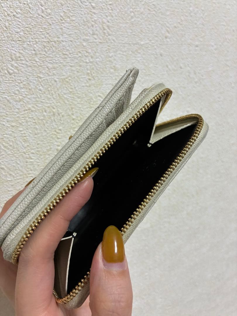 【美品✨】YSL サンローラン 二つ折り 財布 ホワイト アイボリー