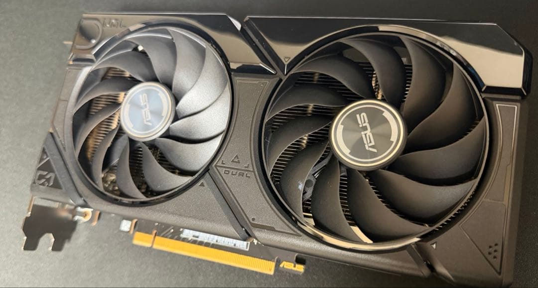 グラフィックボード・グラボ・ビデオカード ASUS Dual Radeon RX 7600 EVO OC Edition