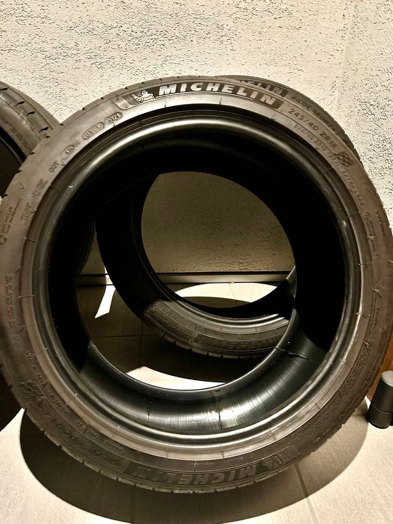②ミシュラン パイロットスポーツ4S 245/40ZR18①②両方購入願います