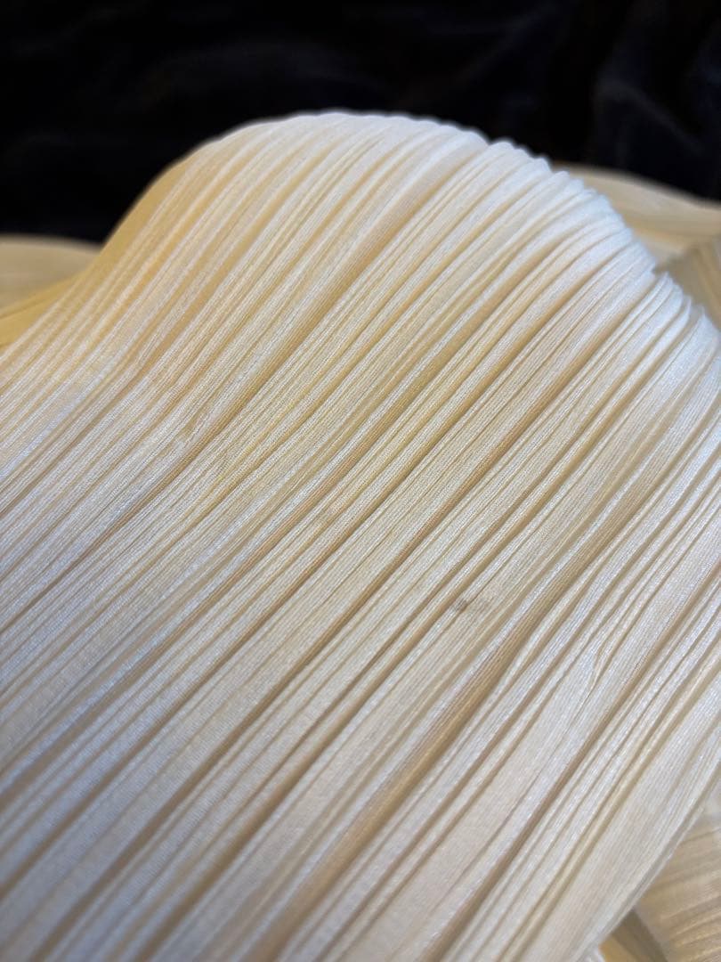 PLEATS PLEASE issey miyake ホワイト カーディガン