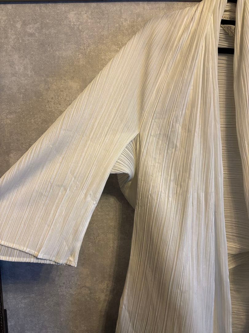 PLEATS PLEASE issey miyake ホワイト カーディガン