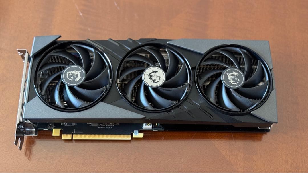 グラフィックボード・グラボ・ビデオカード MSI GeForce RTX 4070 SUPER Gaming X Slim