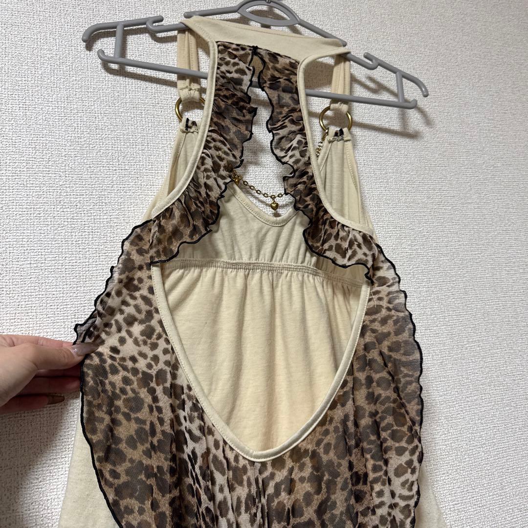 d.i.a 背中ガン開き即売トップス