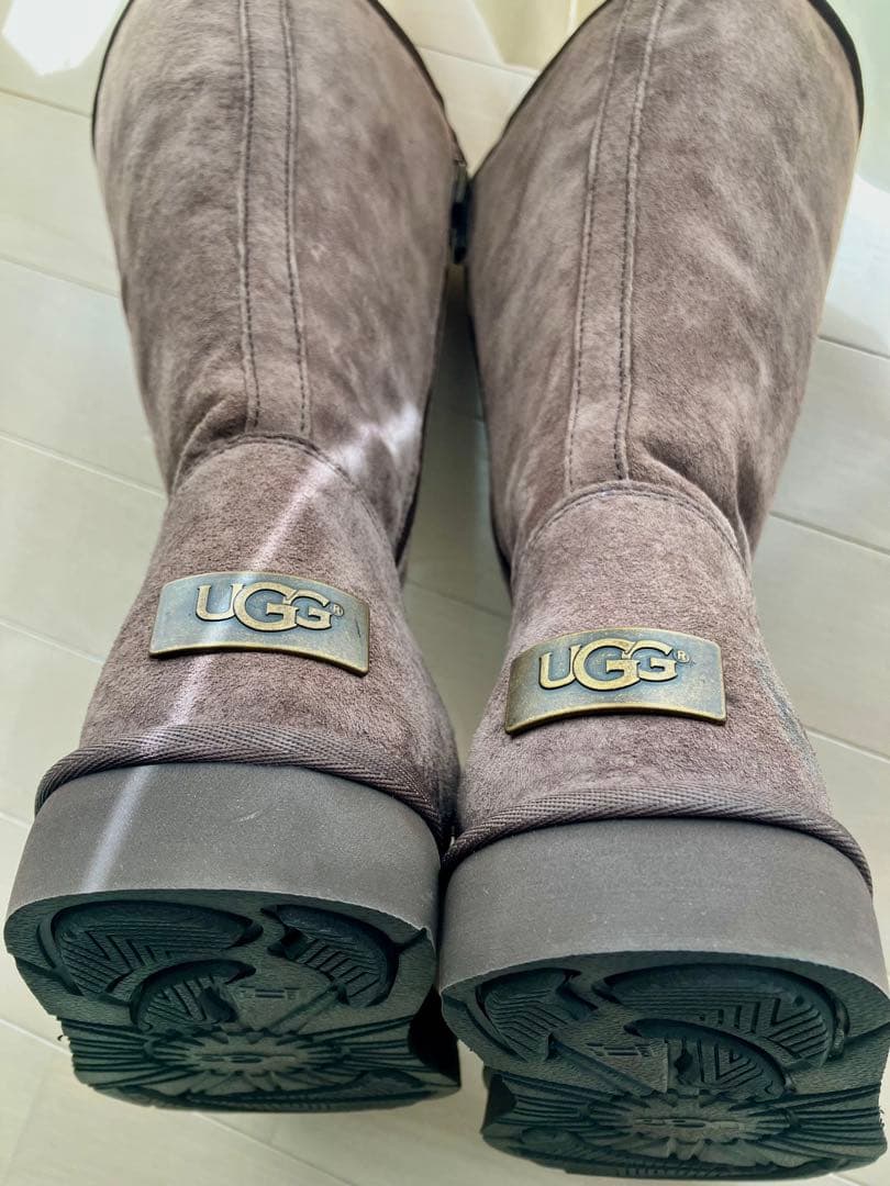 限界値！試着のみ！UGG ムートンブーツ ジッパー付ブラウン24.5/size9